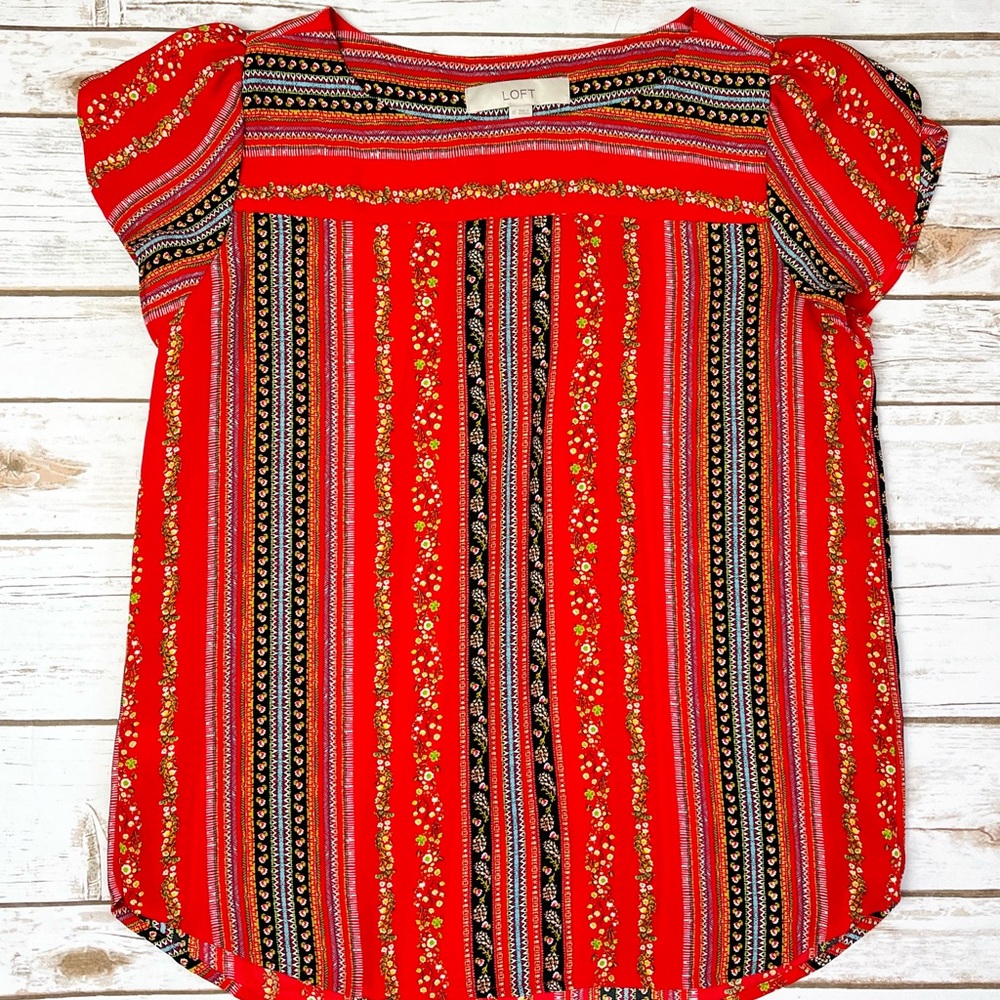 Loft Red Black Floral Flutter Sleeve Top Size XS